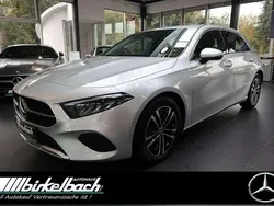 Iridiumsilber metalliclack Gebraucht 2023 Mercedes A180 Advanced Limousine | 29.690 € (Fairer Preis)