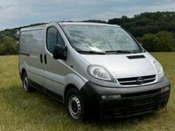 Silber Gebraucht 2004 Opel Vivaro Van / Kleinbus | 5.400 € (Fairer Preis)