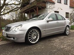 Silber Gebraucht 2003 Mercedes C200 Classic Limousine | 3.100 € (Fairer Preis)