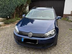 Blau Gebraucht 2011 VW Golf Trendline Kombi | 5.100 € (Fairer Preis)