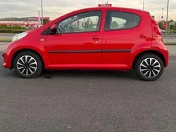 Rot Gebraucht 2008 Peugeot 107 Kleinwagen | 1.999 € (Fairer Preis)