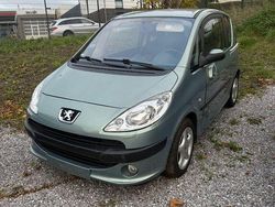 Grün Gebraucht 2006 Peugeot 1007 Filou Kleinwagen | 1.650 € (Superpreis)