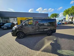 Mitternacht schwarz (mi2) Gebraucht 2017 Opel Vivaro Van | 24.490 €