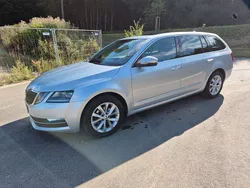 Silber Gebraucht 2018 Skoda Octavia Kombi | 9.700 € (Guter Preis)