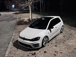 Weiß Gebraucht 2016 VW Golf VII R Limousine | 29.500 € (Etwas zu teuer)