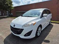 Weiß Gebraucht 2012 Mazda 5 Center-Line Van / Kleinbus | 5.000 €