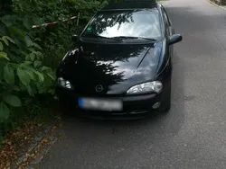 Schwarz Gebraucht 1998 Opel Tigra Coupé | 400 €