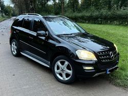 Schwarz Gebraucht 2011 Mercedes ML350 SUV | 12.500 € (Superpreis)