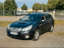Grau Gebraucht 2013 Subaru Legacy SUV | 3.000 €
