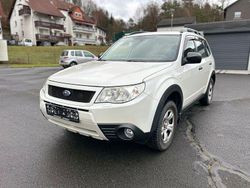 Weiß Gebraucht 2012 Subaru Forester Active SUV | 7.900 € (Guter Preis)