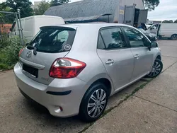 Silber Gebraucht 2012 Toyota Auris Limousine | 3.333 €