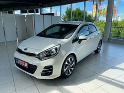 Weiss Gebraucht 2016 Kia Rio Spirit Kleinwagen | 10.470 € (Teuer)