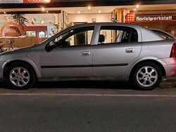 Grau Gebraucht 2003 Opel Astra Limousine | 1.500 € (Fairer Preis)