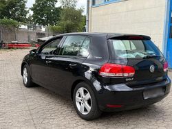 Schwarz Gebraucht 2010 VW Golf VI Limousine | 3.200 € (Fairer Preis)