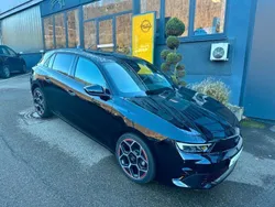 Lackierung schwarz perla nera/ Gebraucht 2023 Opel Astra GS Line Limousine | 24.900 € (Etwas zu teuer)