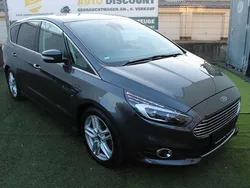 Grau Gebraucht 2016 Ford S-MAX Titanium Van / Kleinbus | 15.999 € (Etwas zu teuer)
