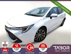 Weiß Gebraucht 2021 Toyota Corolla Team Limousine | 18.088 € (Guter Preis)