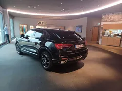 Schwarz Gebraucht 2020 Audi Q3 Sportback Ambiente SUV | 22.900 €