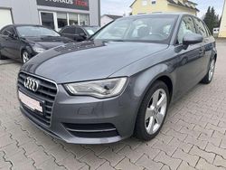 Grau Gebraucht 2014 Audi A3 Sportback Ambiente Kleinwagen | 13.500 € (Etwas zu teuer)