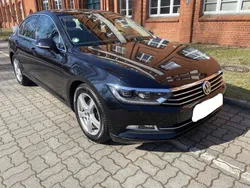 Deep black perleffekt (metallic) Gebraucht 2015 VW Passat Comfortline Limousine | 15.490 € (Fairer Preis)