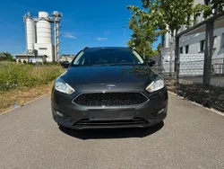 Grau Gebraucht 2017 Ford Focus Kombi | 9.500 € (Superpreis)