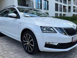Weiß Gebraucht 2020 Skoda Octavia Soleil Kombi | 14.700 € (Guter Preis)