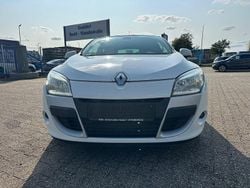 Weiß Gebraucht 2010 Renault Mégane Coupé Coupé | 4.800 €