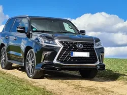 Lexus LX570
