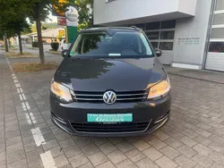 Grau Gebraucht 2022 VW Sharan Comfortline Van / Kleinbus | 33.899 € (Fairer Preis)