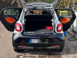 Schwarz Gebraucht 2015 Smart ForFour Kleinwagen | 6.900 € (Fairer Preis)