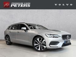 Silber Gebraucht 2023 Volvo V60 Core Kombi | 39.800 € (Fairer Preis)