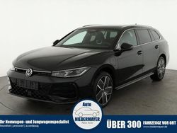 Grenadill schwarz metallic Neu 2025 VW Passat R-line Kombi | 47.495 € (Superpreis)
