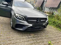 Grau Gebraucht 2019 Mercedes E400 AMG Kombi | 31.900 € (Fairer Preis)