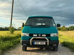 Grün Gebraucht 1990 VW T4 California Van | 14.000 €