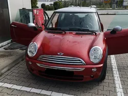 Rot Gebraucht 2005 Mini Cooper Seven Kleinwagen | 3.200 € (Fairer Preis)