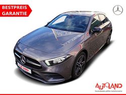 Grau Gebraucht 2020 Mercedes A250 AMG line Limousine | 27.990 € (Etwas zu teuer)