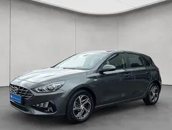Grau Gebraucht 2023 Hyundai i30 Select Limousine | 16.880 € (Guter Preis)