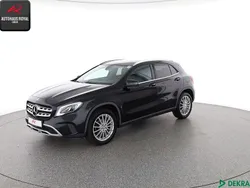 Kosmosschwarz Gebraucht 2018 Mercedes GLA220 Urban SUV | 24.880 € (Fairer Preis)