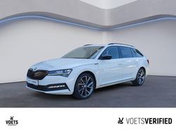 Weiß Gebraucht 2022 Skoda Superb SportLine Kombi | 20.450 € (Superpreis)