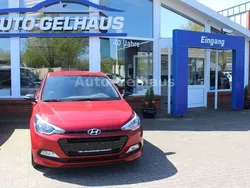 Rot Gebraucht 2018 Hyundai i20 Passion Kleinwagen | 12.600 € (Fairer Preis)