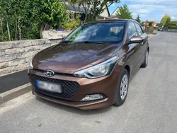 Braun Gebraucht 2014 Hyundai i20 Kleinwagen | 7.900 € (Teuer)