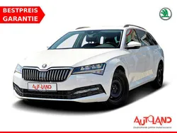 Weiß Gebraucht 2019 Skoda Superb Kombi | 23.990 € (Fairer Preis)