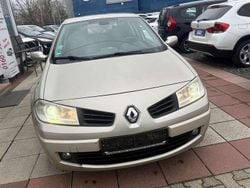 Pfefferbeige Gebraucht 2007 Renault Mégane II Avantage Kleinwagen | 1.499 € (Guter Preis)
