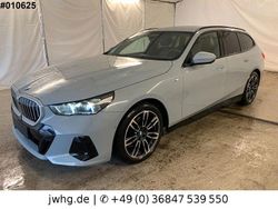 Grau Gebraucht 2024 BMW 520 M Sport Limousine | 49.450 € (Guter Preis)