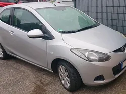 Silber Gebraucht 2009 Mazda 2 Impuls Limousine | 2.900 € (Fairer Preis)