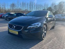 Schwarz Gebraucht 2017 Volvo V40 R-Design Kombi | 9.999 € (Fairer Preis)