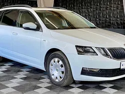 Bila laser/laser white Gebraucht 2017 Skoda Octavia Drive Kombi | 12.480 € (Guter Preis)