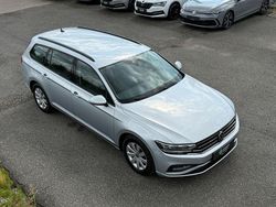 Scale silver metallic Gebraucht 2022 VW Passat Kombi | 17.900 € (Fairer Preis)