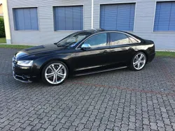 Schwarz Gebraucht 2015 Audi S8 Ambiente Limousine | 33.900 €