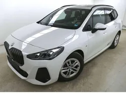 Alpinweiss 3 Gebraucht 2023 BMW 220 M Sport Van / Kleinbus | 31.280 € (Guter Preis)